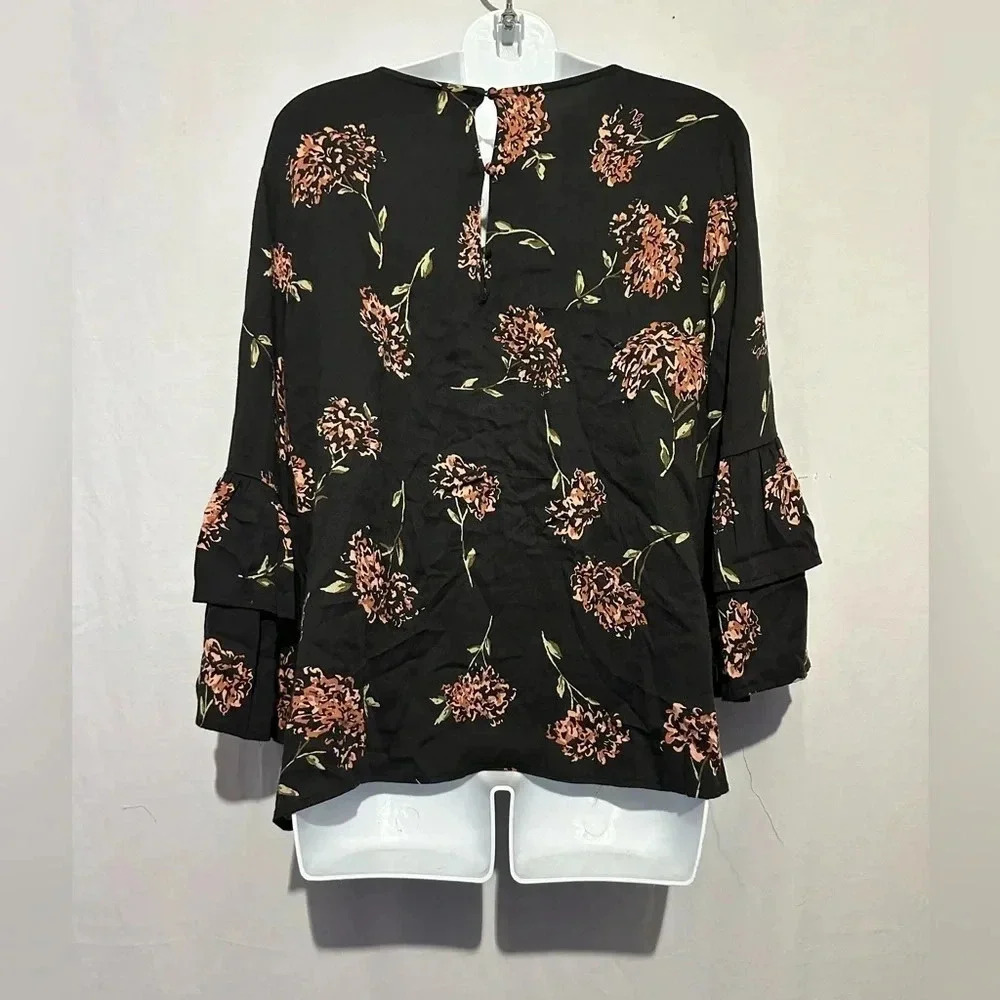 Tribal Floral Print Ruffle Sleeve Blouse Size Medium - Picture 3 of 5